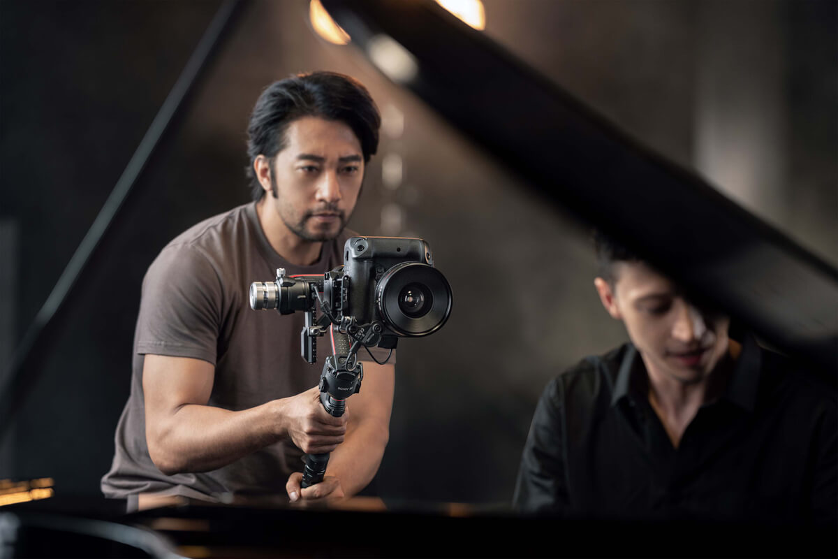 مانت عمودی رونین DJI R Vertical Camera Mount AUD در حال استفاده