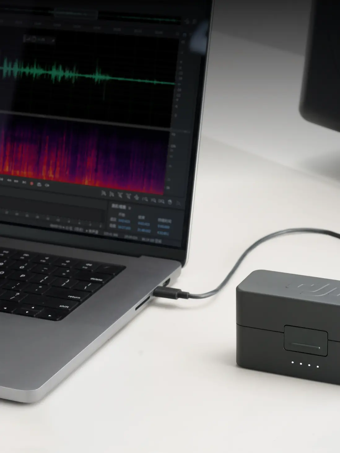 میکروفون میک ۳ کمبو دو کاربره | DJI Mic 3 (2 TX + 1 RX + Charging Case)